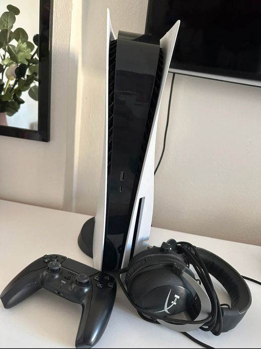 Konsola Sony PlayStation 5 ps5 z napędem
