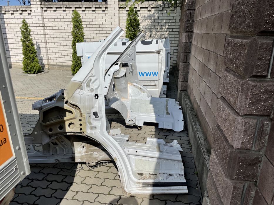 Четверть кузов Mercedes-Benz Sprinter W907 W910 (2018+ спринтер