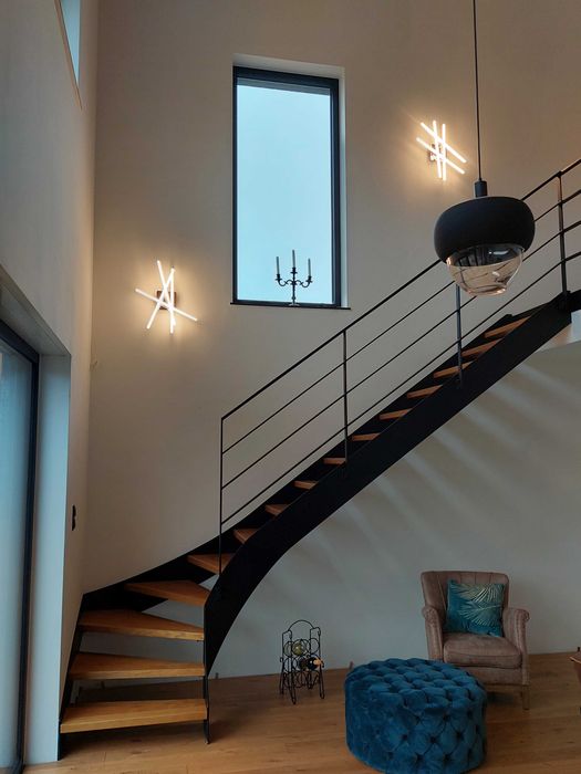 schody wewnętrzne konstrukcja stalowa