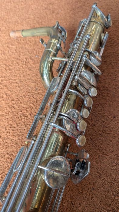 Saxofone Baritono Musica Steyr Bb