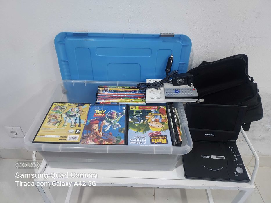 Vídeo + leitor dvd portatil