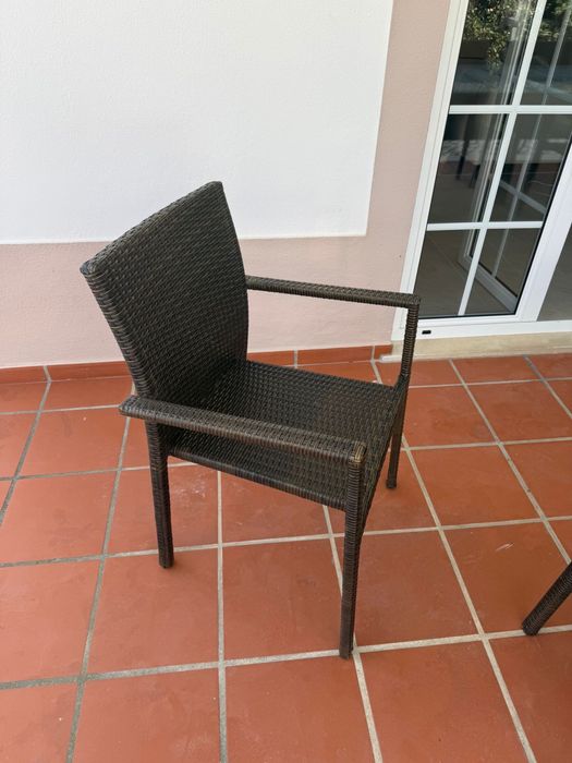 Mesa e 6 Cadeiras de Jardim