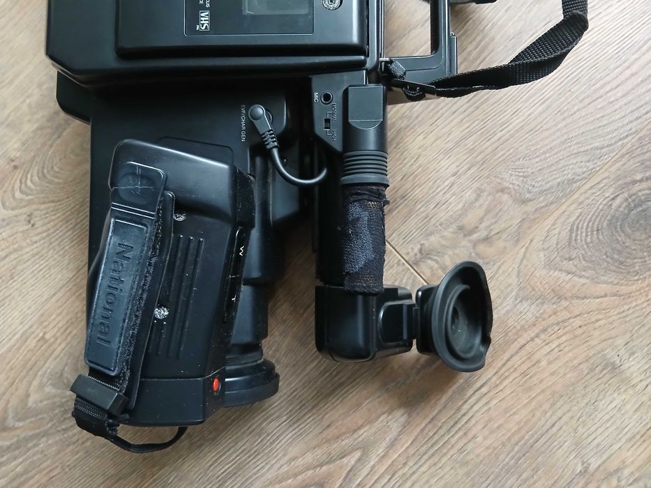 Відеокамера Panasonic M7.