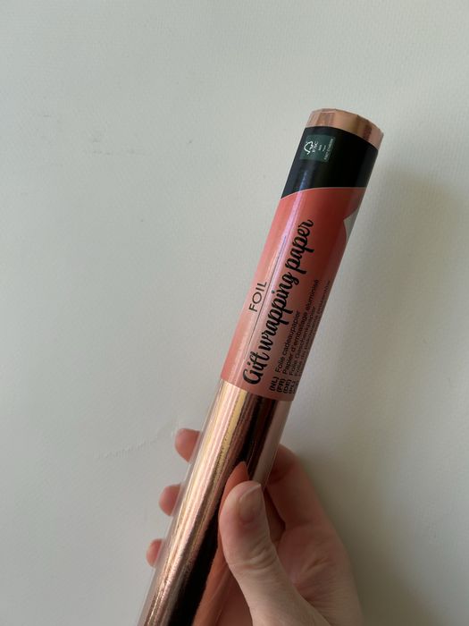 Глянцевий папір для упаковки подарунків