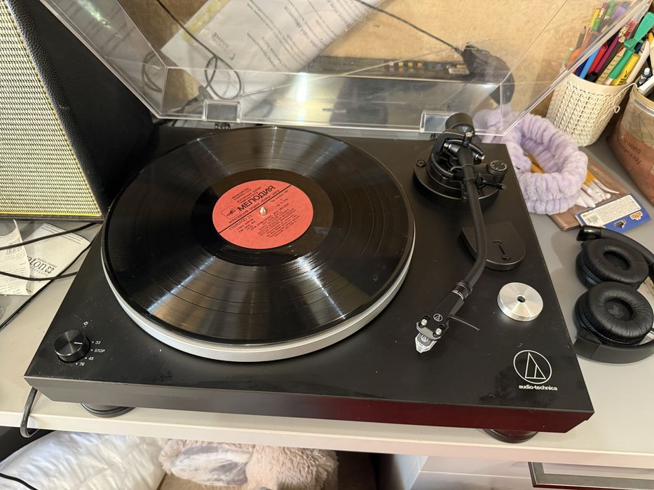 Вініловий програвач Audio-Technica AT-LP5x