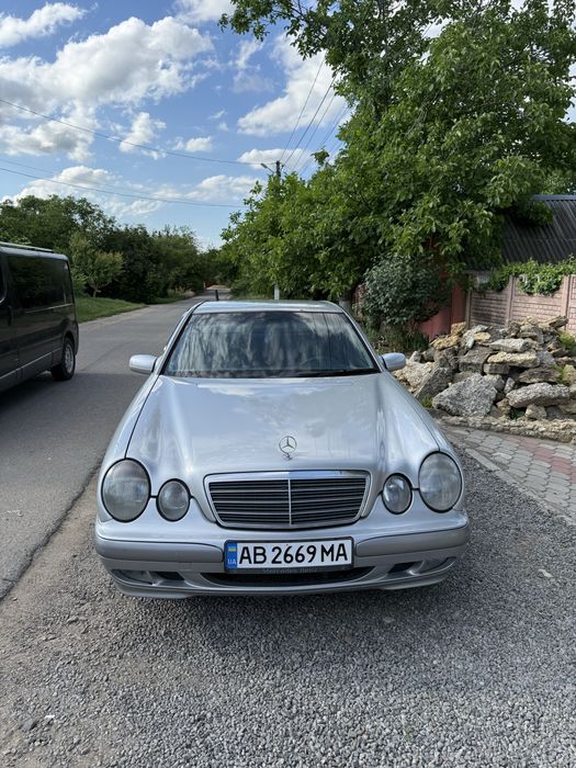 Mercedes-Benz E-Class 2001 VIN WDB2100061B340451 фото оголошення 2 з 8