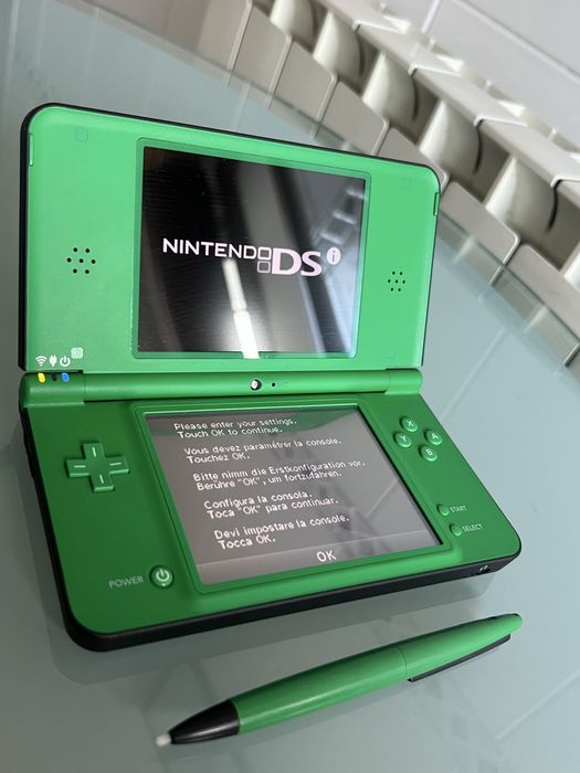 Nintendo DS XL Verde
