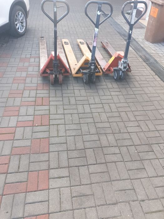 Paleciak ręczny jungheinrich