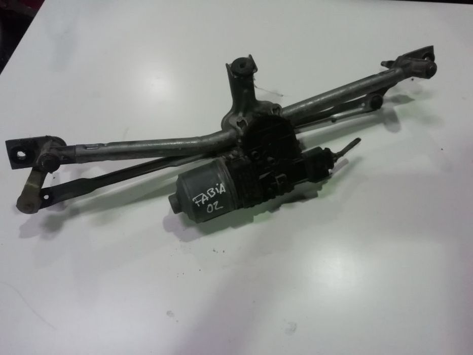 Limpa  vidros Frente - Skoda Fabia 2001