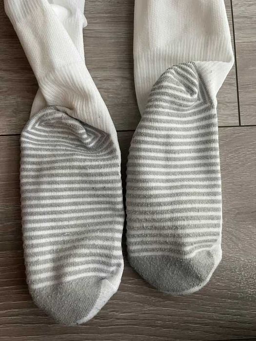 Białe skarpety piłkarskie Nike, wysokie podkolanówki, roz. MD (38-42)