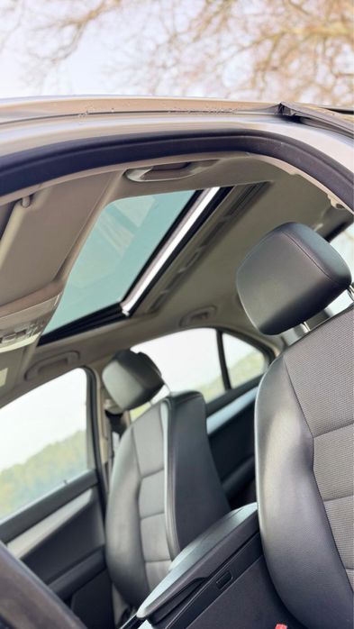 Mercedes C250.
