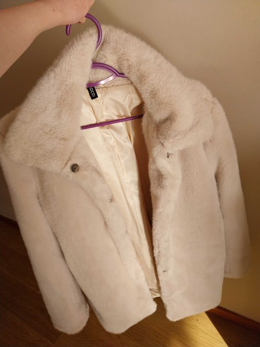 casaco de pelo sintático H&M, tamanho XS