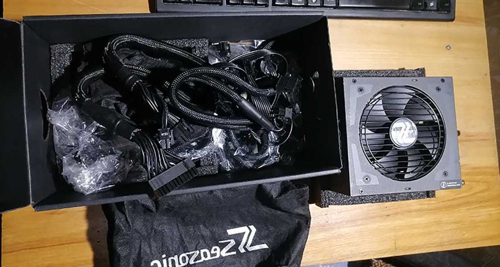 Блок питания Seasonic Focus PX-650 650W Platinum (SSR-650PX)