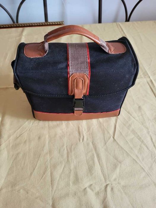 Máquina fotográfica Olympia c/ Estojo