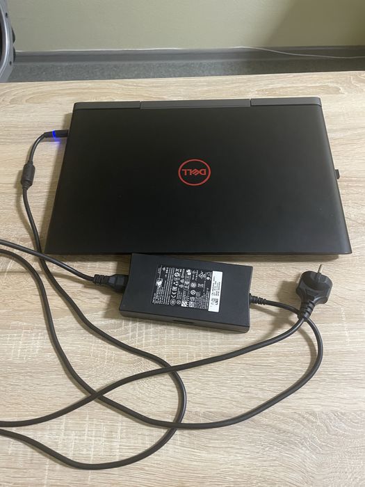 Dell inspirion 15 (7577)