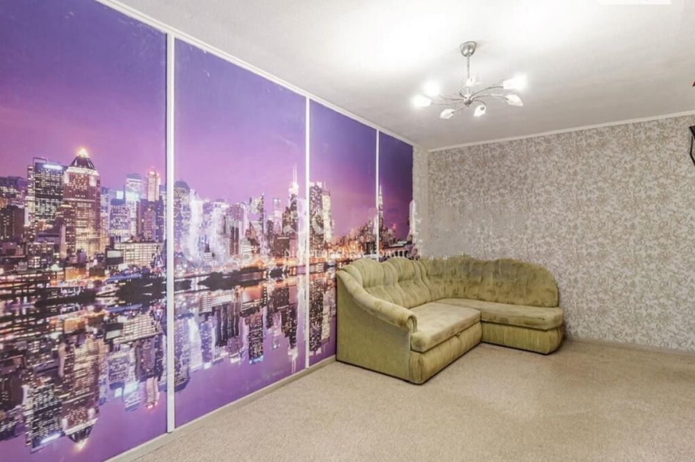 1-ка постійно є опалення і горяча вода, без комісії. м. Житомирська.