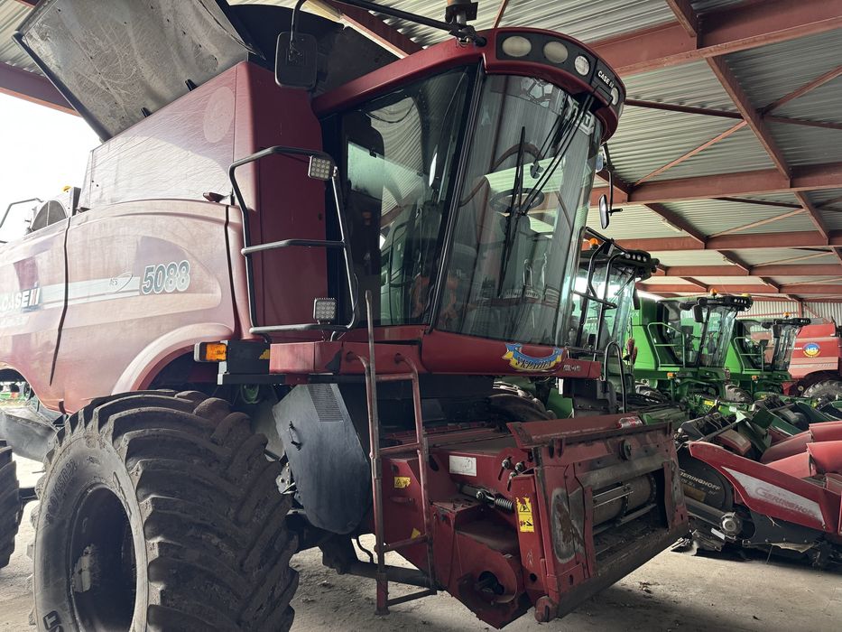 Комбайн Case 5088