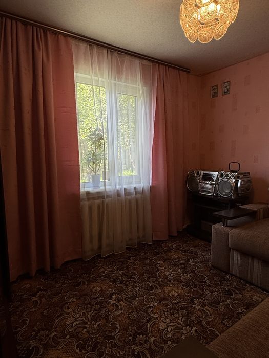 Продаж добротного цегляного будинку в центрі смт Михайло-Коцюбинське