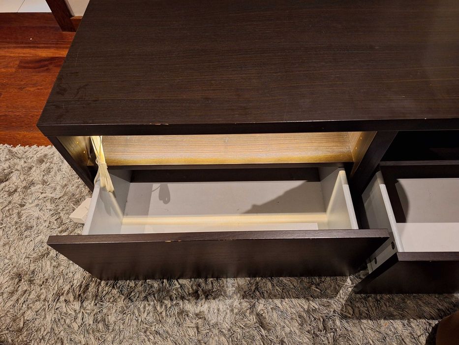 Móvel IKEA Besta – 120 x 40 x 40 cm – Com Gavetas e Iluminação