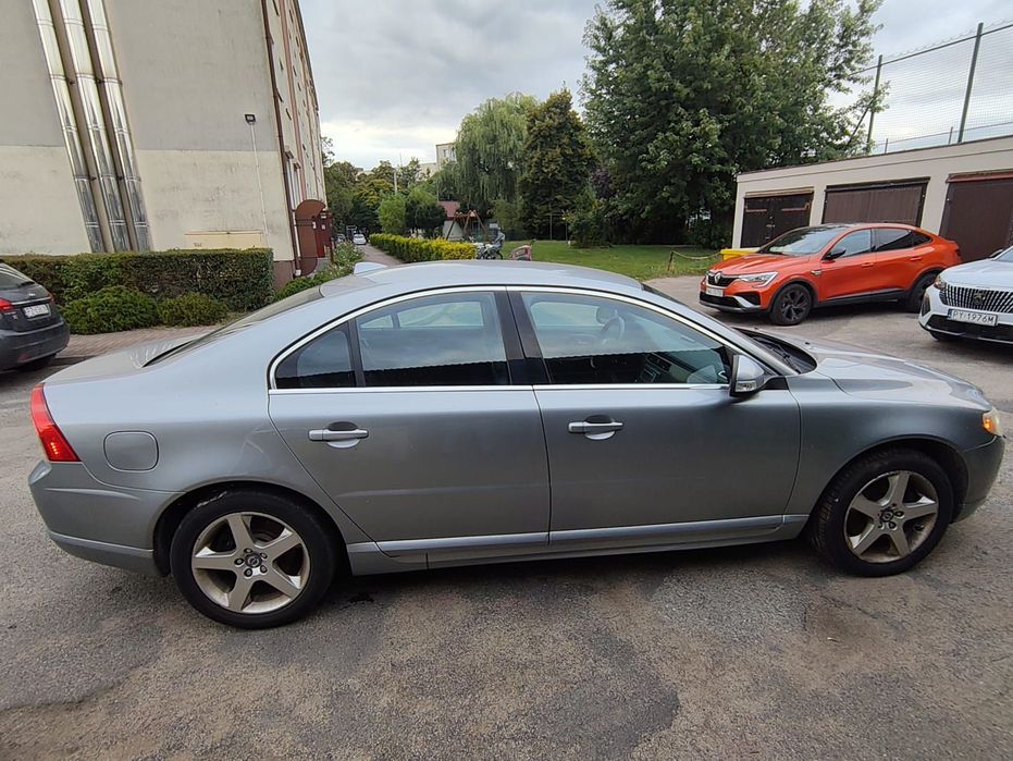 Volvo S80