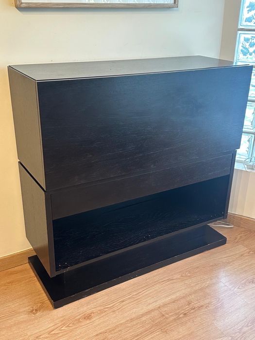 Bar com porta e gaveta