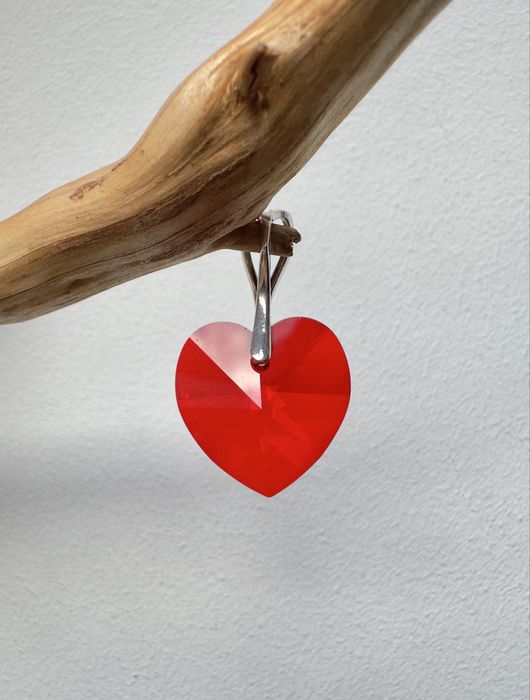 Przywieszka z krysztalem Swarovskiego