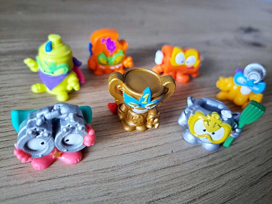 Super Things figurki 7 sztuk