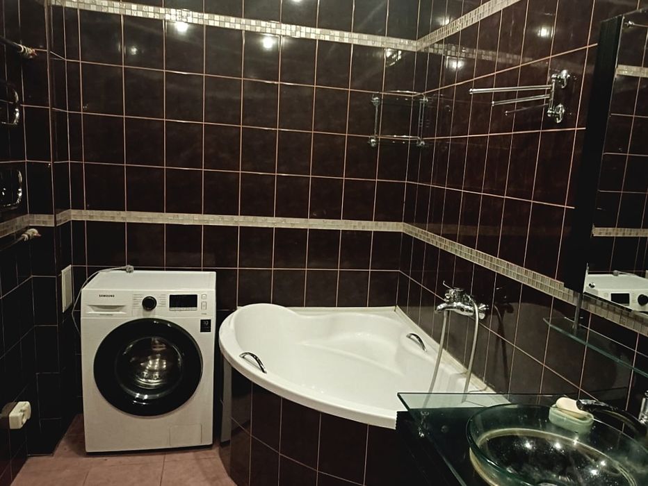 Оренда,2к квартира,Драгоманова 31Б,3 поверх, Власник.
