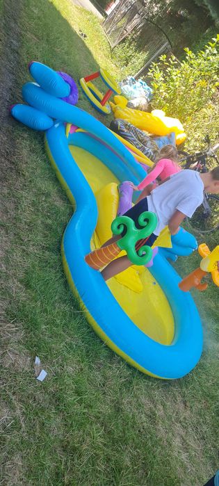 Basen plac zabaw dla dzieci