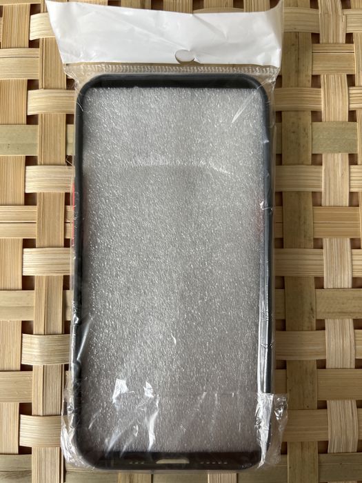 Etui iPhone 13Pro - nowe