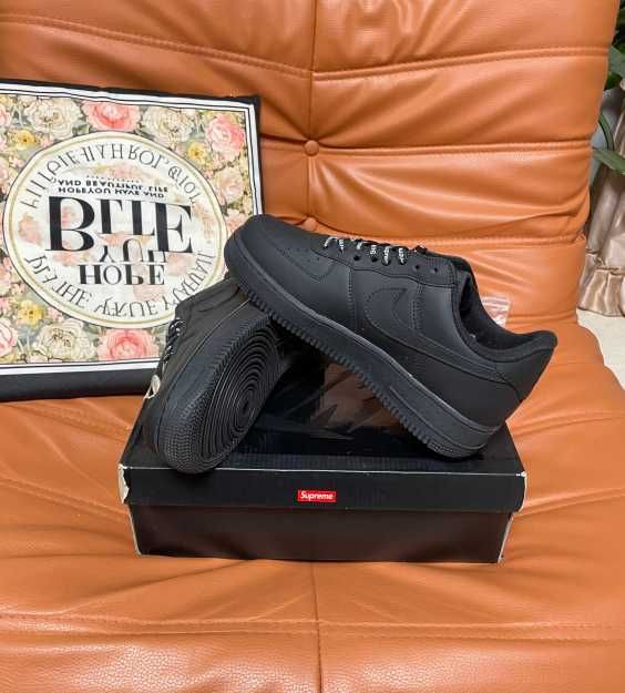 Nike Air Force 1 Low Supreme Black R.38