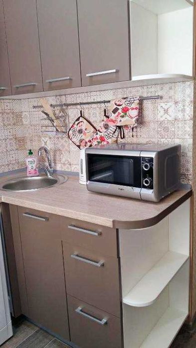 Продам однокімнатну квартиру Олени Теліги 53