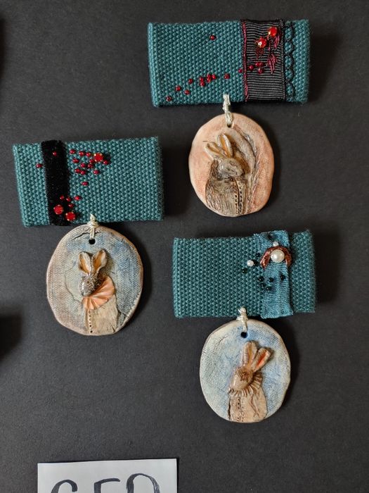 Броши ручной работы