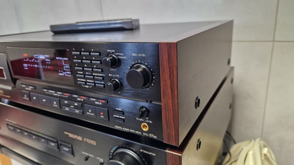 Sony DAT DTC-57ES
