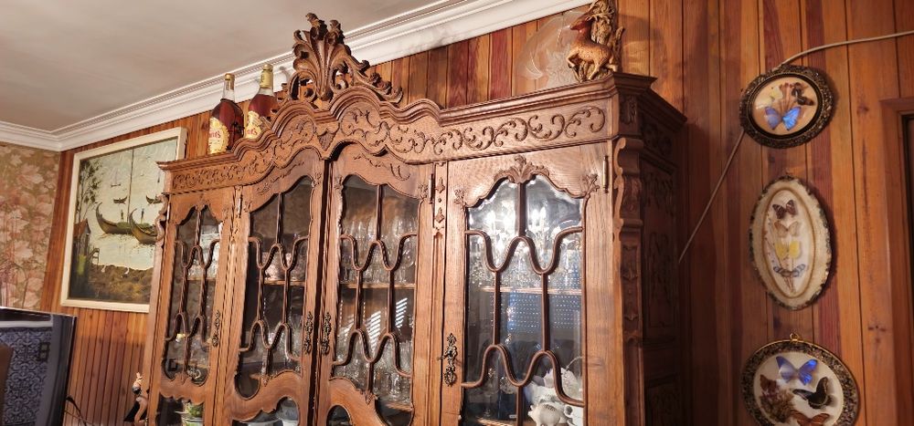 Móvel de sala com cristaleira vintage