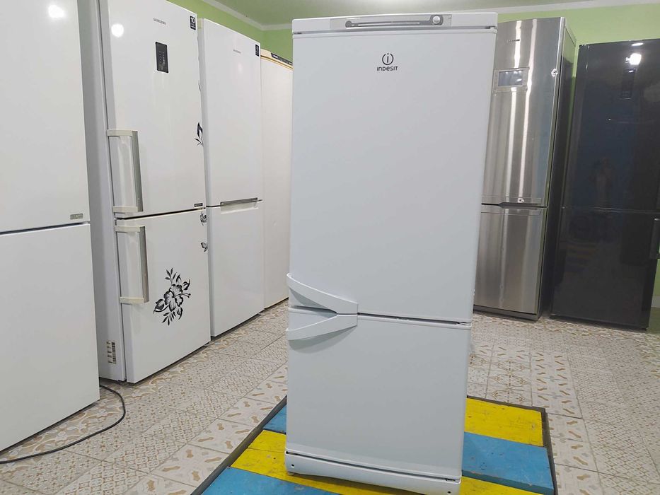 Холодильник Indesit C132G