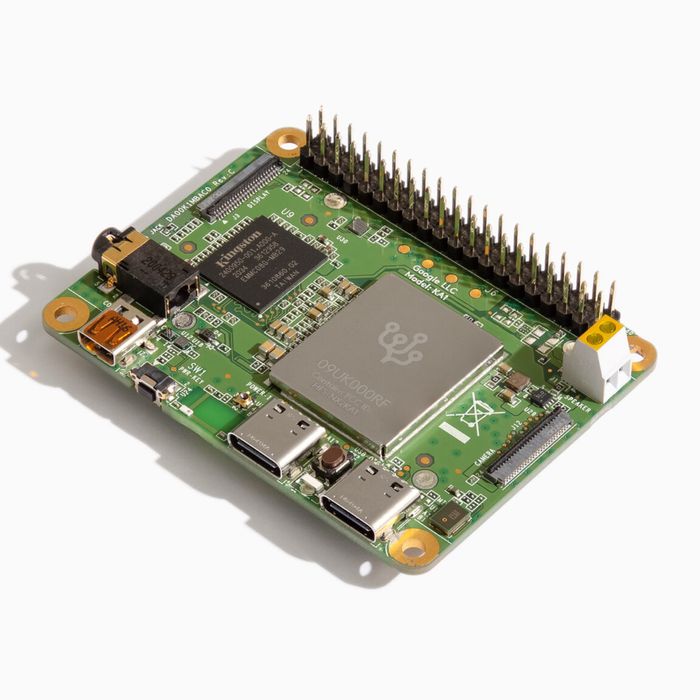 Coral Dev Board Mini — одноплатний комп'ютер з Edge TPU від Google