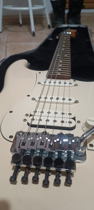Fender com Floyd rose 2