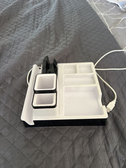 Organizador de Secretária com Carregador USB