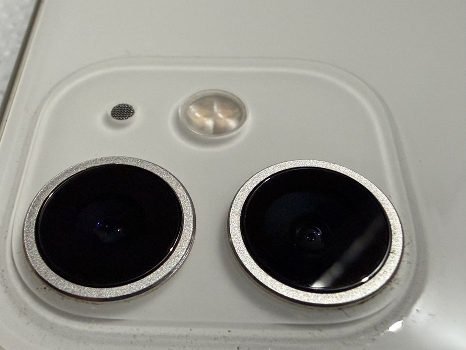 Iphone 11 bialy 64 gb