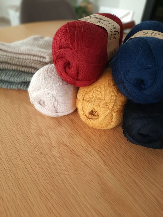 Rekodzielo,czapki ręcznie dziargane