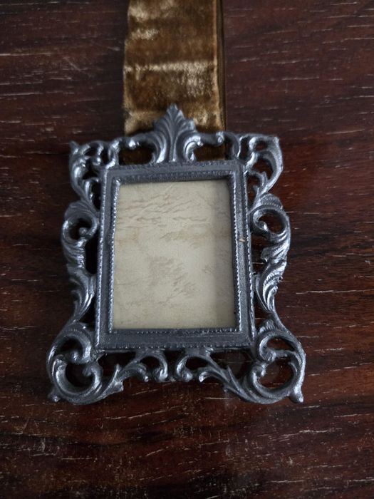 Molduras de suspensão