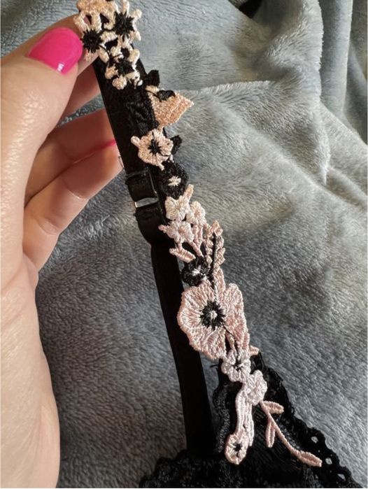 Ажурний бюст Accessories