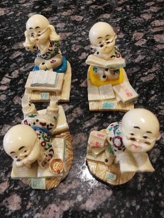 Фигурки умных китайчиков)
