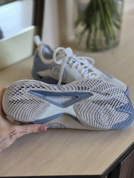 Кросівки для гандболу та залу бренду Kempa, модель Wing Lite 2.0