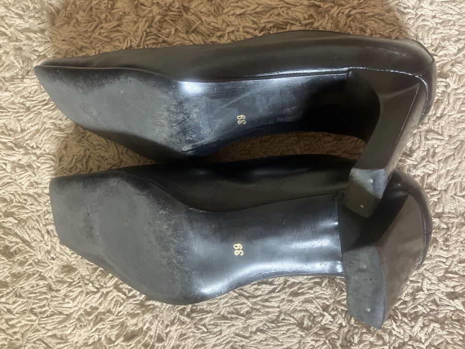 Buty damskie na obcasie