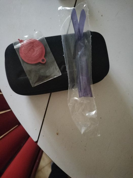 Caixa e acessórios Arnette