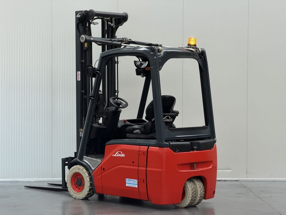 Empilhador Linde 1600Kg - Eletrico