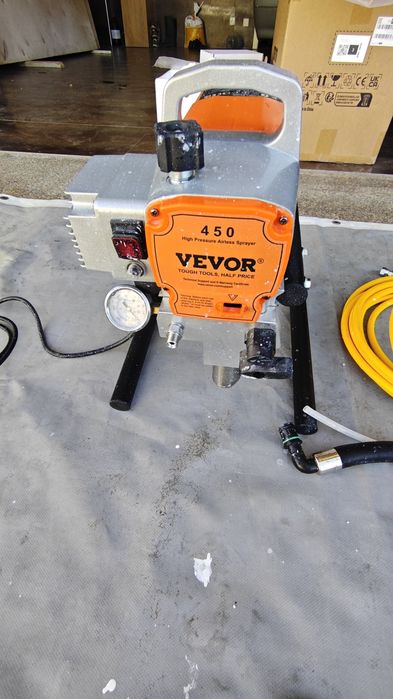 Alugo Máquina pintura airless