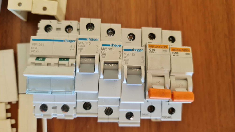 Pack Eletricista / Quadro Elétrico - Hager, Legrand, Schneider (Novos e Usados)